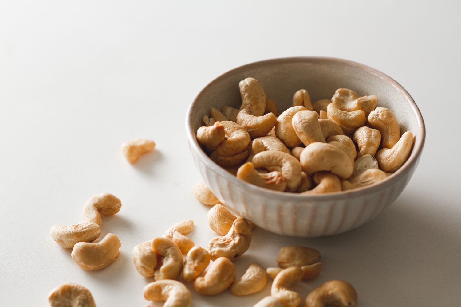 how-to-eat-cashew-nuts
