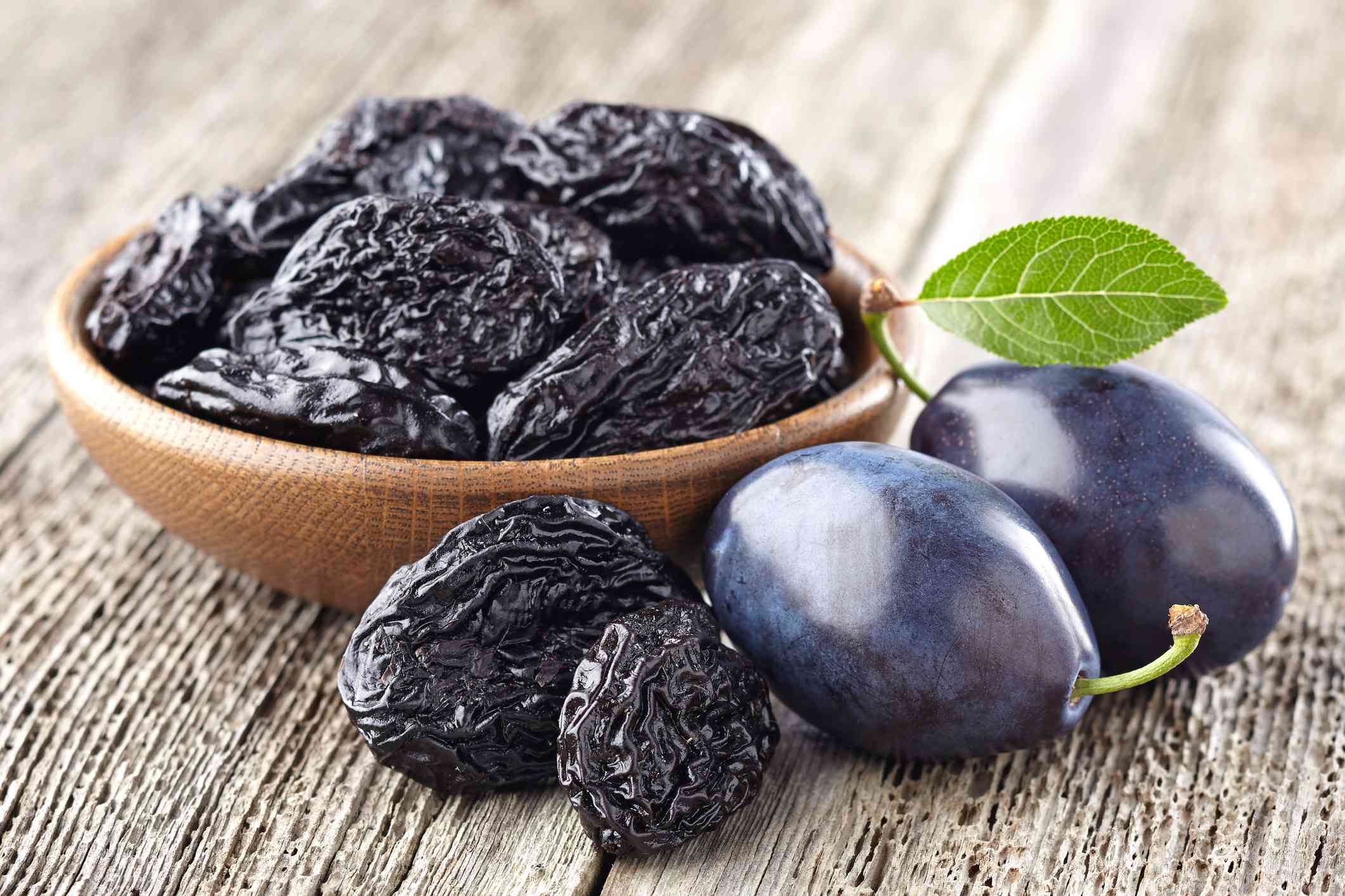 benefits-of-prunes-for-men