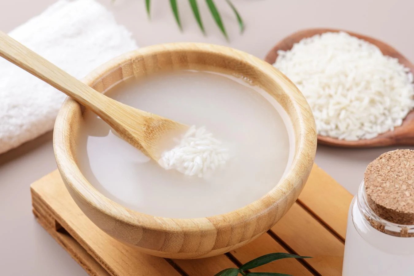 exfoliation-with-rice-water-or-rice-scrub