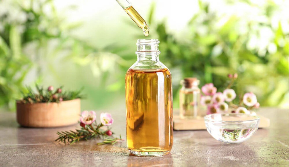 tea-tree-oil-benefits-for-skin-and-hair