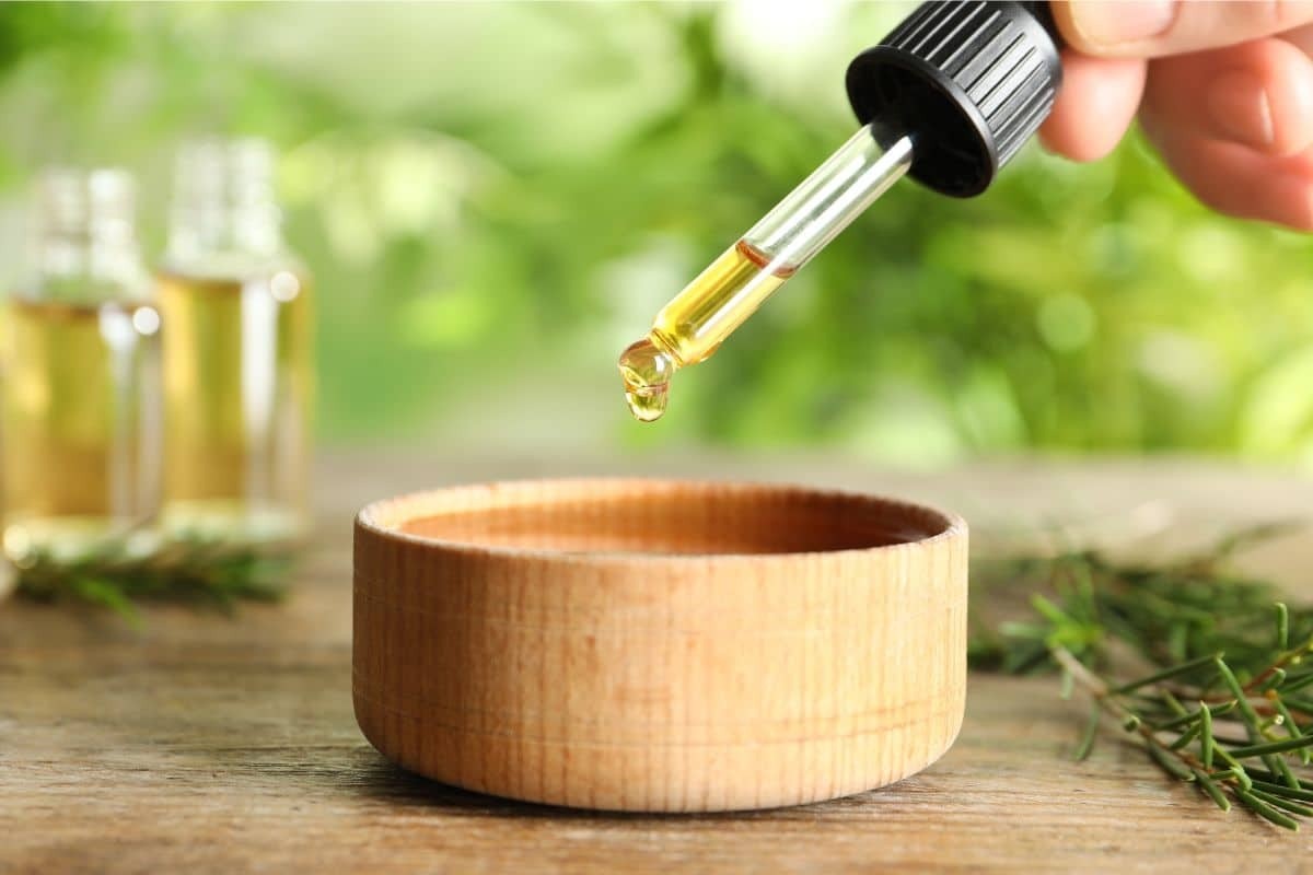 how-to-use-tea-tree-oil-safely